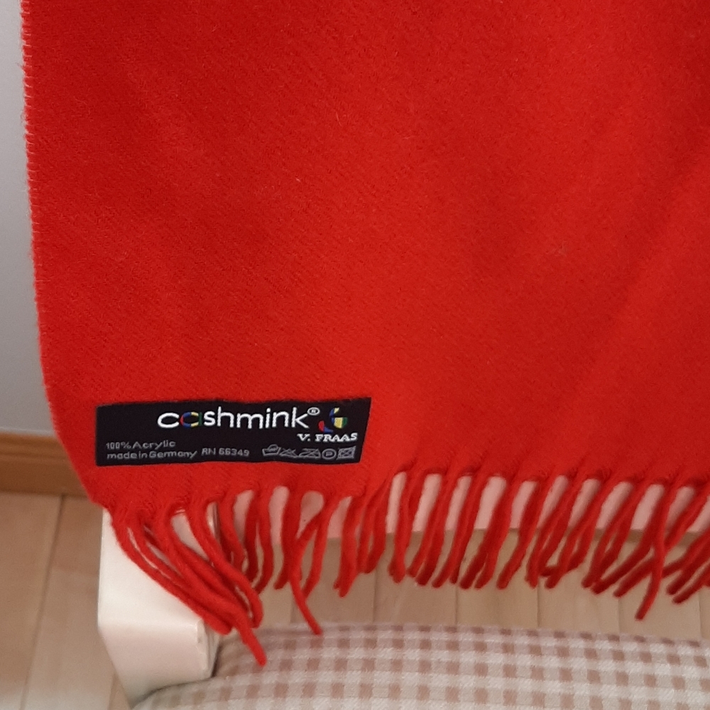 Fraas Cashmink Scarf bright Red nwot